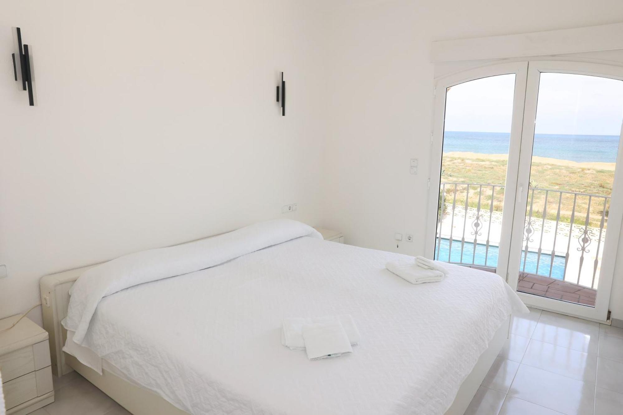 Chalet En La Playa Con Piscina Privada - Holavivienda Inmobiliaria Denia Dış mekan fotoğraf